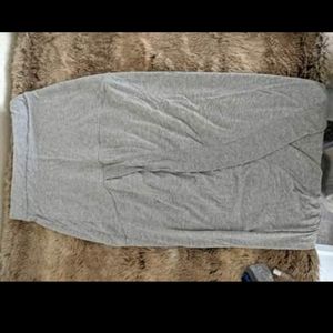 gray slit skirt